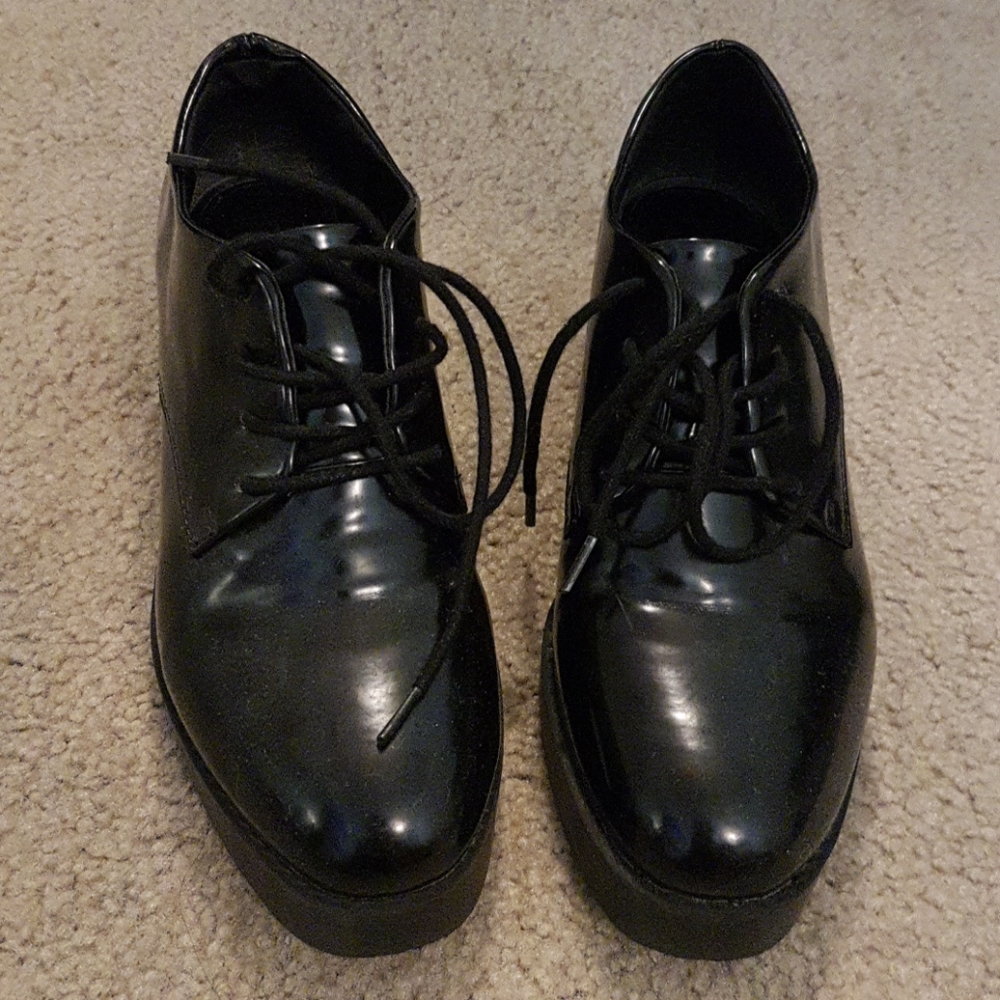 Black Patent Leather Heeled Oxfords